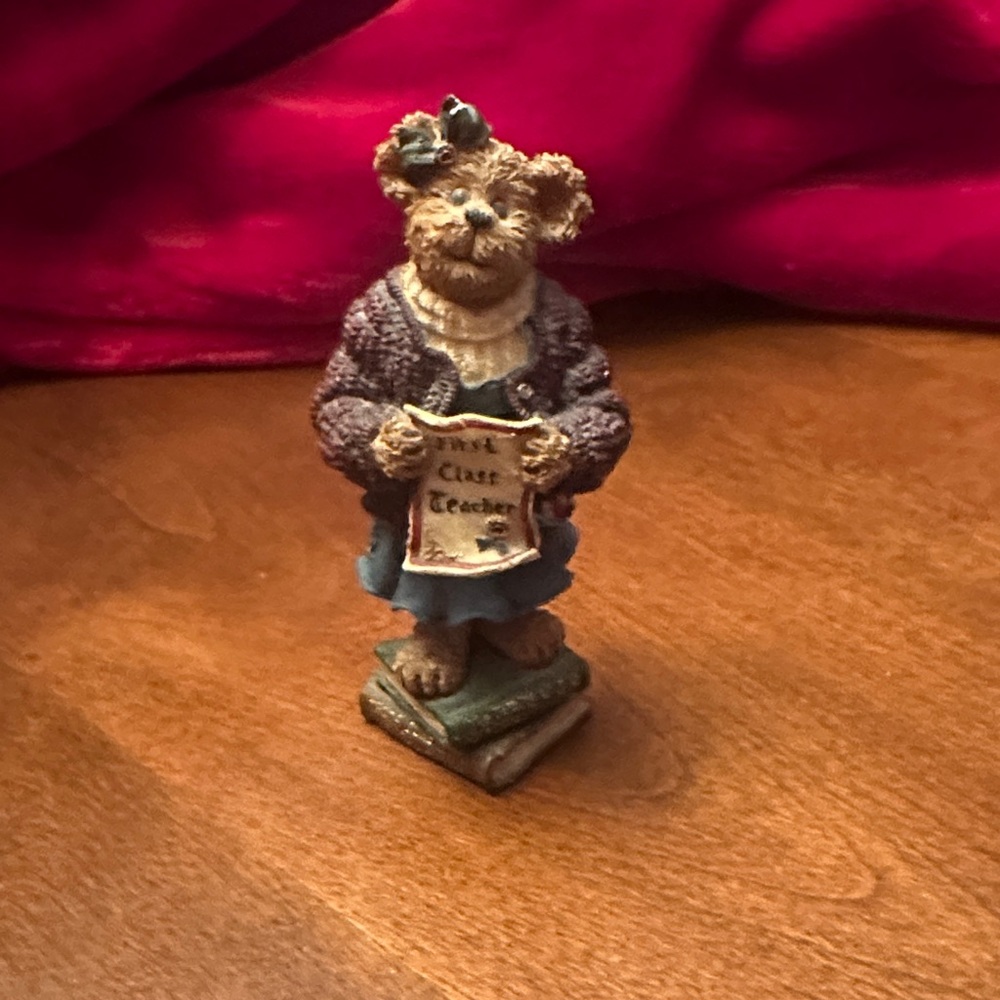 Boyd’s Bears Miss Wise…First Class Teacher figurine